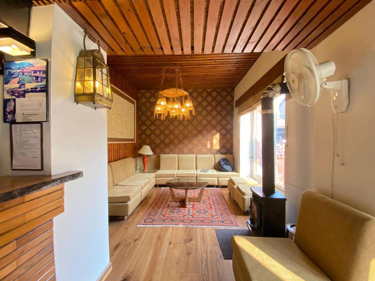 (100 m²), 1 Schlafzimmer und 1 eigene Badezimmer in Pahalgām Exterior foto